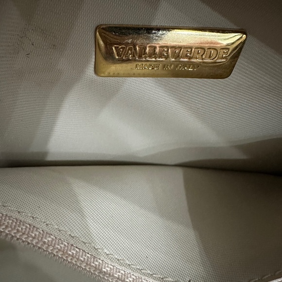 Vintage Valle Verde, tan suede with zebra style stripe in front of clutch bag. - Picture 4 of 6